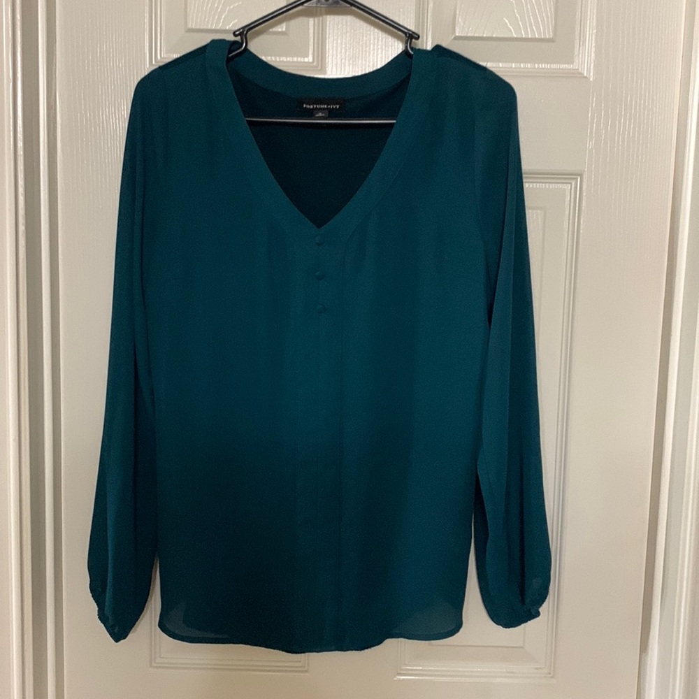 3/4-sleeve forest green v-neck blouse from Fortune & Ivy (Stitchfix)
